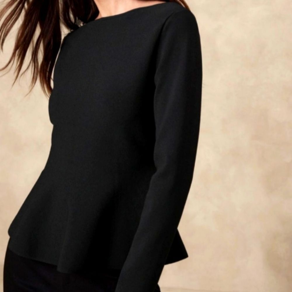 Banana Republic Black Crew neck long sleeve peplum Top Small